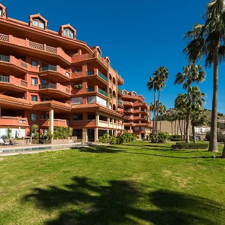 Higueron Luxury Apartment *